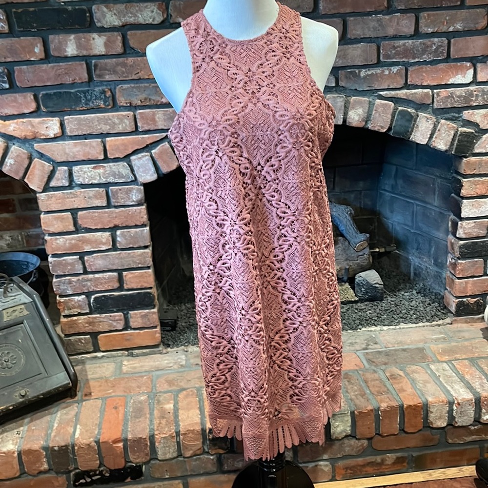 Lovers & Friends Mauve Lace tank dress size medium scalloped hem